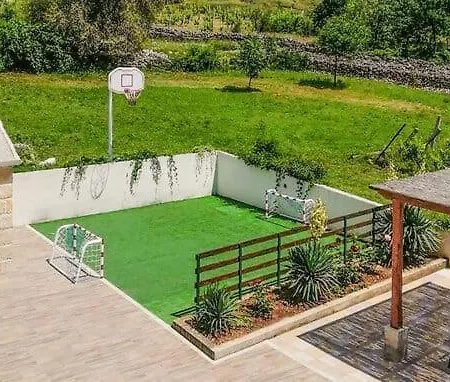 Ruzin Dvor Donji Vinjani