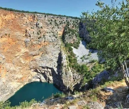 Ruzin Dvor