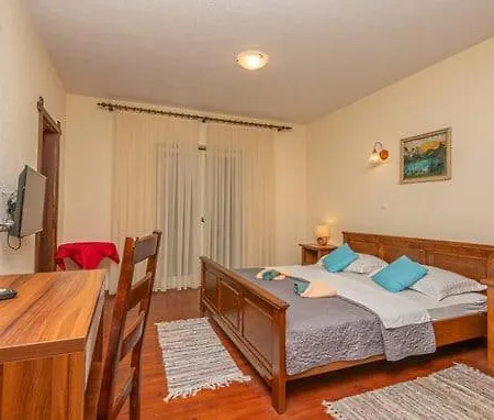 Ruzin Dvor Villa